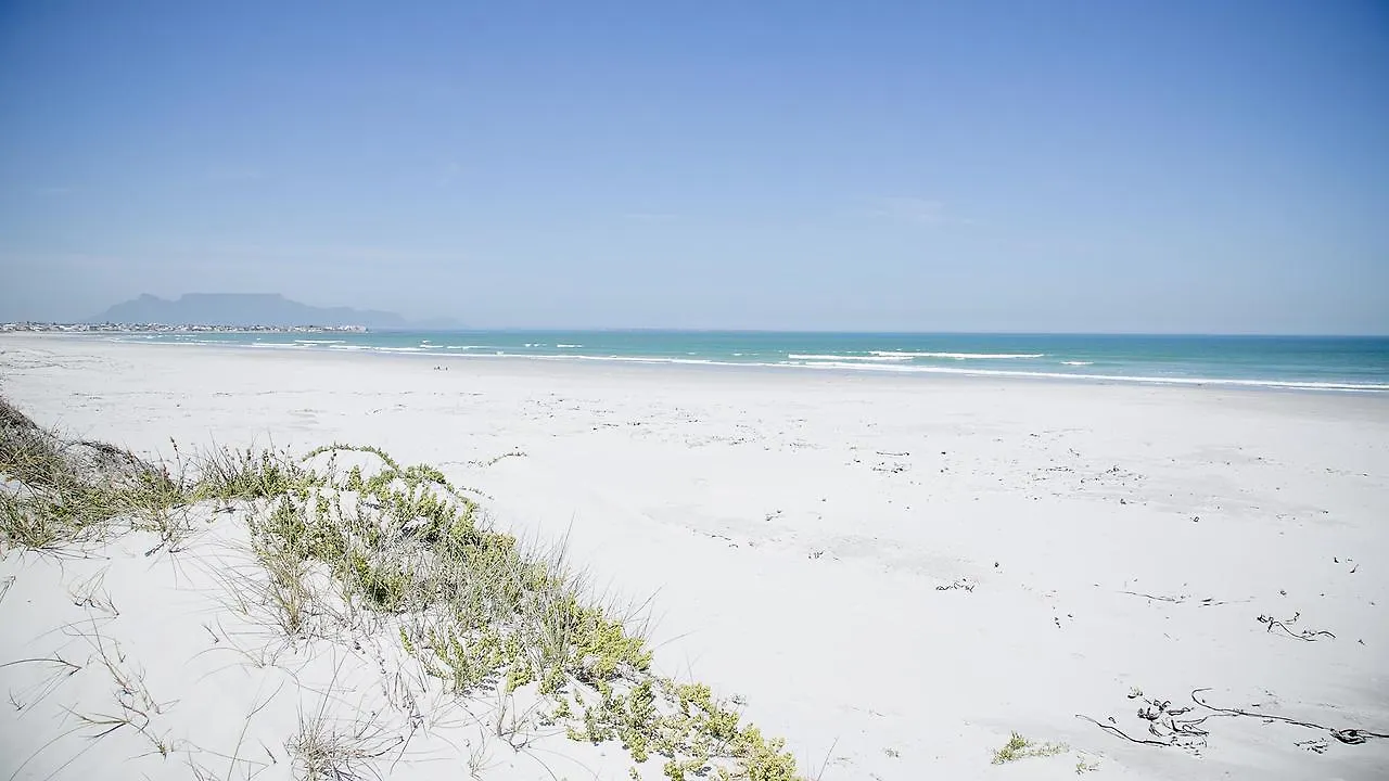 Amazing Beach House In Melkbos! Van Riebeeckstrand Sudafrica